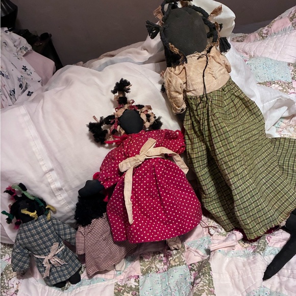 Tattered Rag Dolls Set - Picture 7 of 11